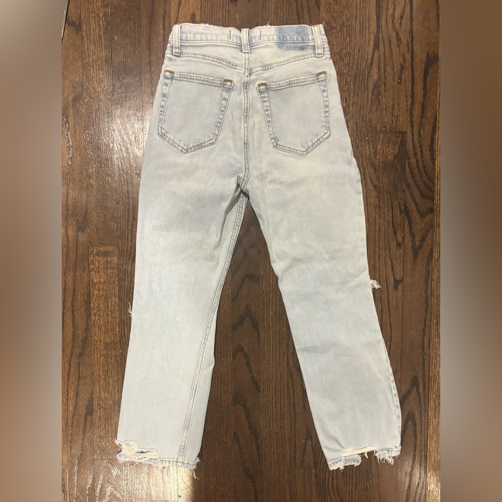 Abercrombie & Fitch Light Blue Distressed ankle Jeans - Picture 3 of 6